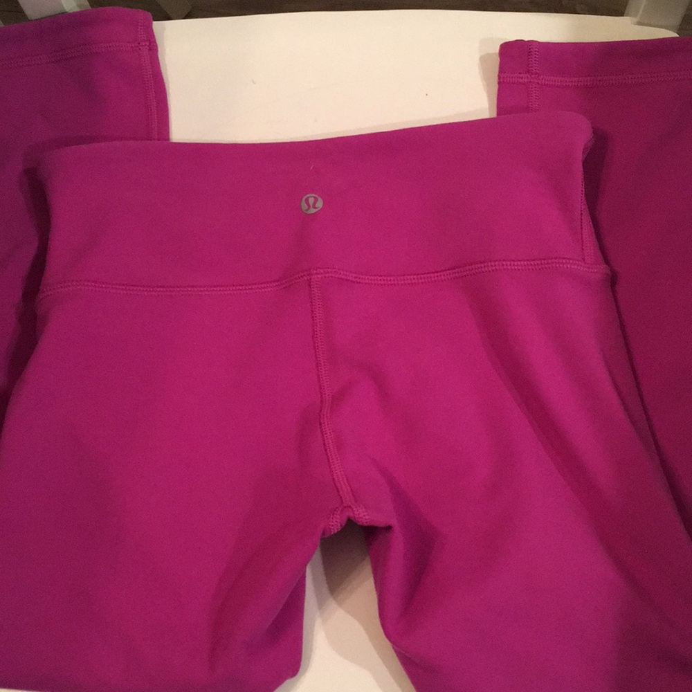 Lululemon reversible Capri size 4